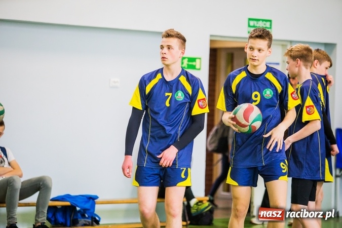 Zdjęcie w galerii na portalu naszraciborz.pl: Gimnazjum nr 3 ma najlepszych siatkarzy wiadomości z regionu