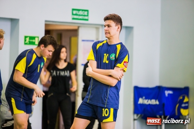 Zdjęcie w galerii na portalu naszraciborz.pl: Gimnazjum nr 3 ma najlepszych siatkarzy wiadomości z regionu