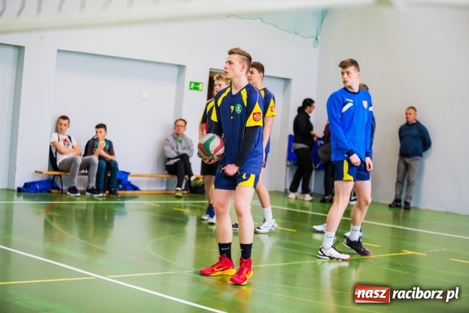 Zdjęcie w galerii na portalu naszraciborz.pl: Gimnazjum nr 3 ma najlepszych siatkarzy wiadomości z regionu