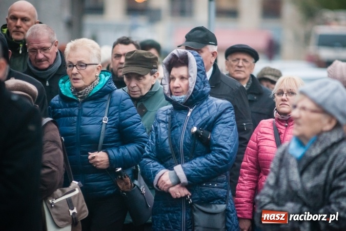 Zdjęcie w galerii na portalu naszraciborz.pl: Droga krzyżowa ulicami Raciborza wiadomości z regionu