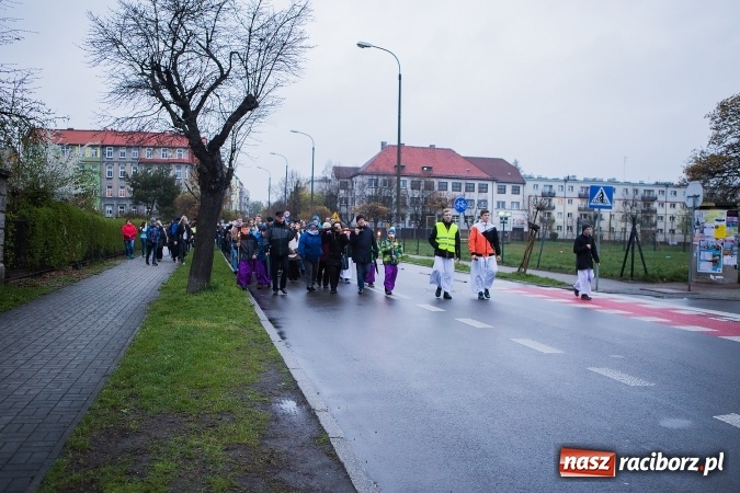 Zdjęcie w galerii na portalu naszraciborz.pl: Droga krzyżowa ulicami Raciborza wiadomości z regionu