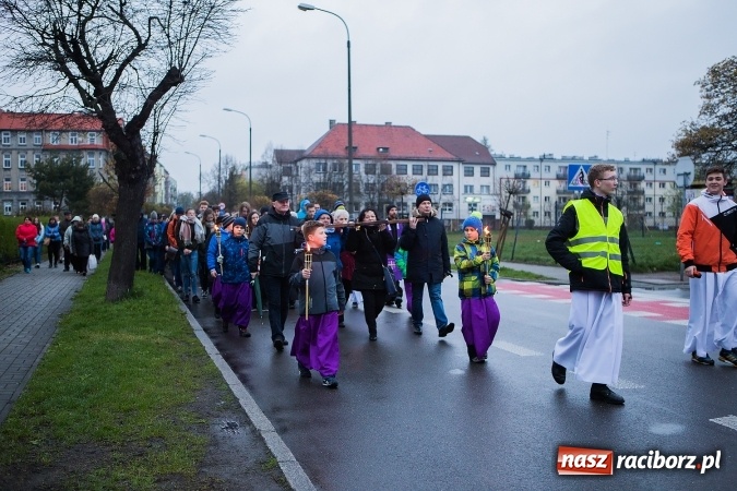 Zdjęcie w galerii na portalu naszraciborz.pl: Droga krzyżowa ulicami Raciborza wiadomości z regionu