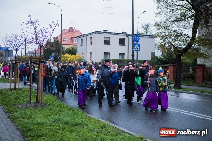 Zdjęcie w galerii na portalu naszraciborz.pl: Droga krzyżowa ulicami Raciborza wiadomości z regionu