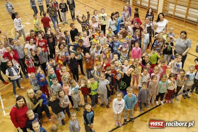 Zdjęcie w galerii na portalu naszraciborz.pl: Światowy Dzień Zdrowia w ZSOMS - fruwające hormony szczęścia wiadomości z regionu