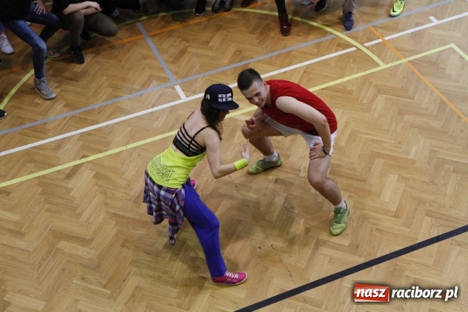 Zdjęcie w galerii na portalu naszraciborz.pl: Światowy Dzień Zdrowia w ZSOMS - fruwające hormony szczęścia wiadomości z regionu