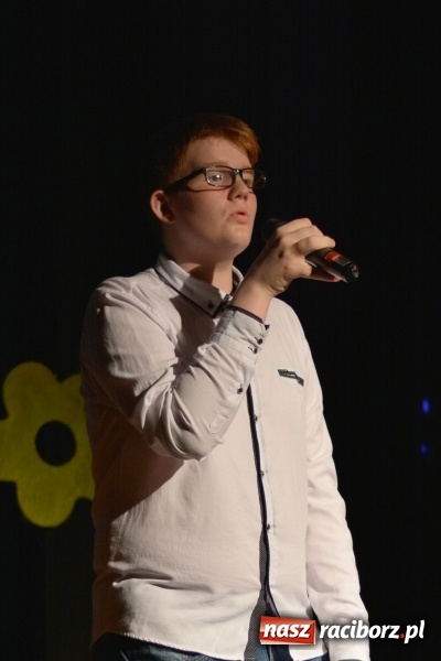 Zdjęcie w galerii na portalu naszraciborz.pl: Na wiosenną nutę na scenie w MDK wiadomości z regionu