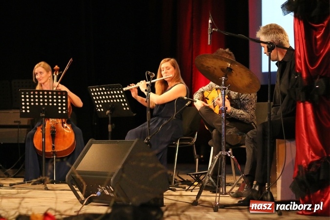 Zdjęcie w galerii na portalu naszraciborz.pl: Grand Prix raciborskiego V Ogólnopolskiego Przeglądu Piosenki Hiszpańskojęzycznej dla warszawianki  wiadomości z regionu