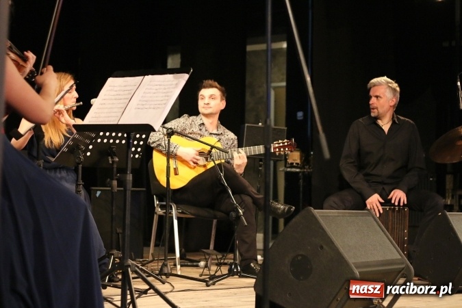 Zdjęcie w galerii na portalu naszraciborz.pl: Grand Prix raciborskiego V Ogólnopolskiego Przeglądu Piosenki Hiszpańskojęzycznej dla warszawianki  wiadomości z regionu