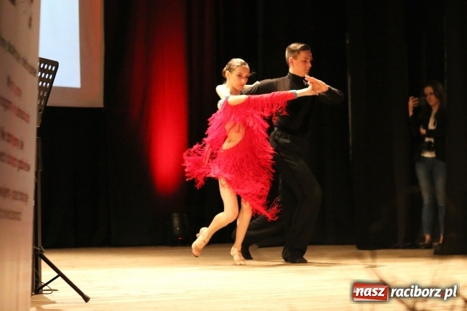 Zdjęcie w galerii na portalu naszraciborz.pl: Grand Prix raciborskiego V Ogólnopolskiego Przeglądu Piosenki Hiszpańskojęzycznej dla warszawianki  wiadomości z regionu