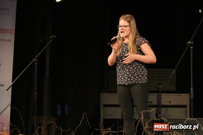 Zdjęcie w galerii na portalu naszraciborz.pl: Grand Prix raciborskiego V Ogólnopolskiego Przeglądu Piosenki Hiszpańskojęzycznej dla warszawianki  wiadomości z regionu