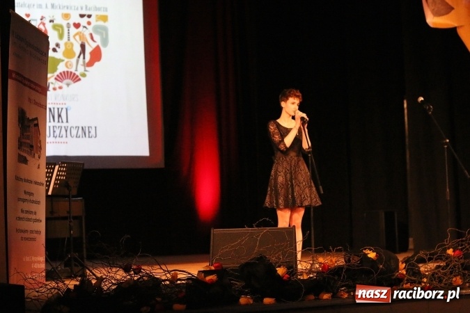 Zdjęcie w galerii na portalu naszraciborz.pl: Grand Prix raciborskiego V Ogólnopolskiego Przeglądu Piosenki Hiszpańskojęzycznej dla warszawianki  wiadomości z regionu