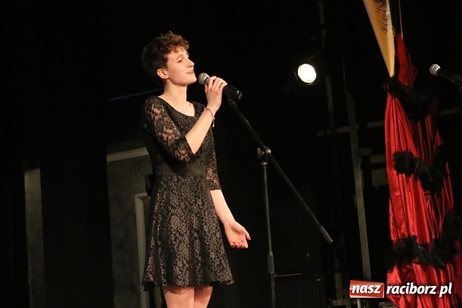 Zdjęcie w galerii na portalu naszraciborz.pl: Grand Prix raciborskiego V Ogólnopolskiego Przeglądu Piosenki Hiszpańskojęzycznej dla warszawianki  wiadomości z regionu