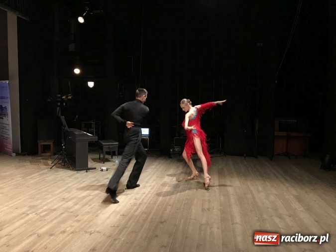 Zdjęcie w galerii na portalu naszraciborz.pl: Grand Prix raciborskiego V Ogólnopolskiego Przeglądu Piosenki Hiszpańskojęzycznej dla warszawianki  wiadomości z regionu