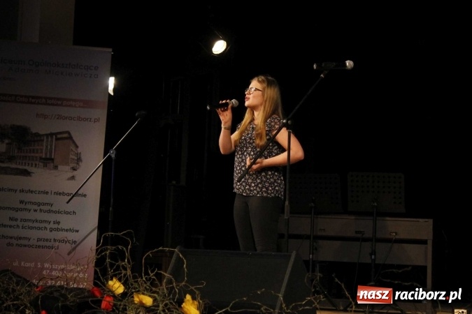 Zdjęcie w galerii na portalu naszraciborz.pl: Grand Prix raciborskiego V Ogólnopolskiego Przeglądu Piosenki Hiszpańskojęzycznej dla warszawianki  wiadomości z regionu