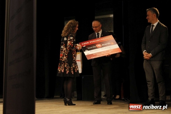 Zdjęcie w galerii na portalu naszraciborz.pl: Grand Prix raciborskiego V Ogólnopolskiego Przeglądu Piosenki Hiszpańskojęzycznej dla warszawianki  wiadomości z regionu