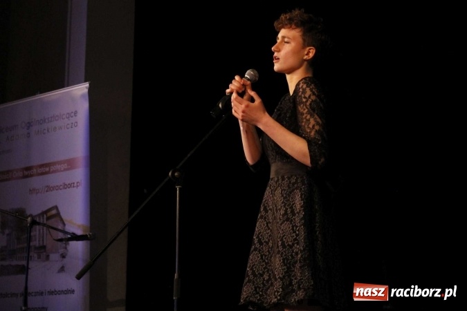 Zdjęcie w galerii na portalu naszraciborz.pl: Grand Prix raciborskiego V Ogólnopolskiego Przeglądu Piosenki Hiszpańskojęzycznej dla warszawianki  wiadomości z regionu