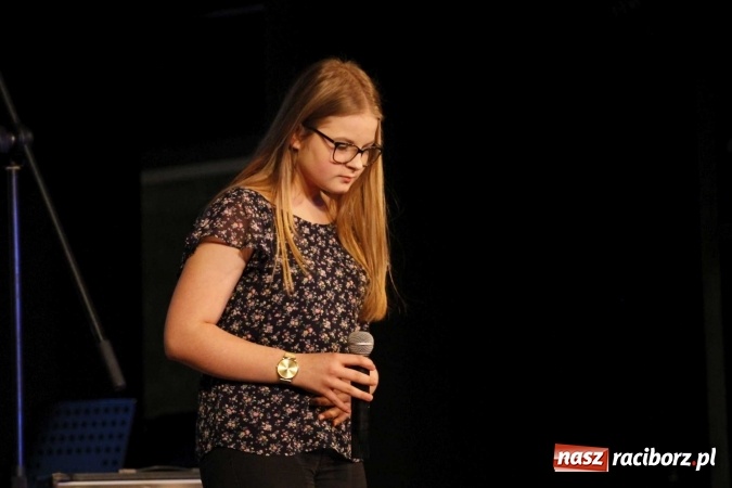 Zdjęcie w galerii na portalu naszraciborz.pl: Grand Prix raciborskiego V Ogólnopolskiego Przeglądu Piosenki Hiszpańskojęzycznej dla warszawianki  wiadomości z regionu