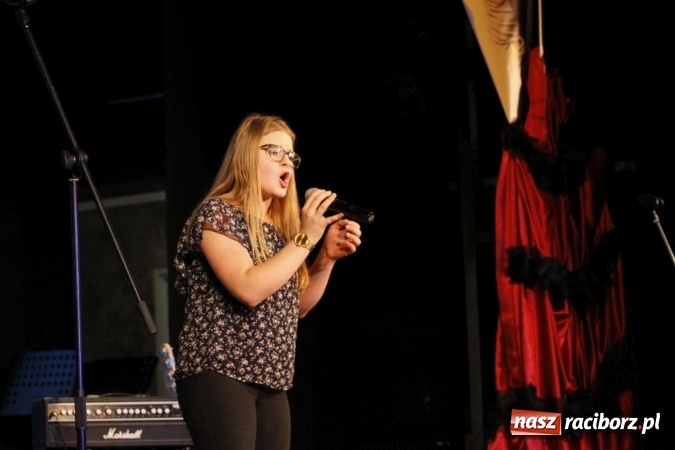 Zdjęcie w galerii na portalu naszraciborz.pl: Grand Prix raciborskiego V Ogólnopolskiego Przeglądu Piosenki Hiszpańskojęzycznej dla warszawianki  wiadomości z regionu