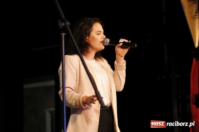 Zdjęcie w galerii na portalu naszraciborz.pl: Grand Prix raciborskiego V Ogólnopolskiego Przeglądu Piosenki Hiszpańskojęzycznej dla warszawianki  wiadomości z regionu