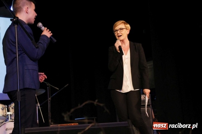 Zdjęcie w galerii na portalu naszraciborz.pl: Grand Prix raciborskiego V Ogólnopolskiego Przeglądu Piosenki Hiszpańskojęzycznej dla warszawianki  wiadomości z regionu