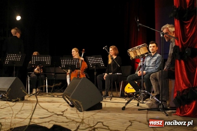 Zdjęcie w galerii na portalu naszraciborz.pl: Grand Prix raciborskiego V Ogólnopolskiego Przeglądu Piosenki Hiszpańskojęzycznej dla warszawianki  wiadomości z regionu