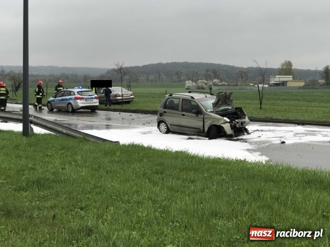 Zdjęcie w galerii na portalu naszraciborz.pl: Matiz wjechał w mercedesa na Piaskowej wiadomości z regionu