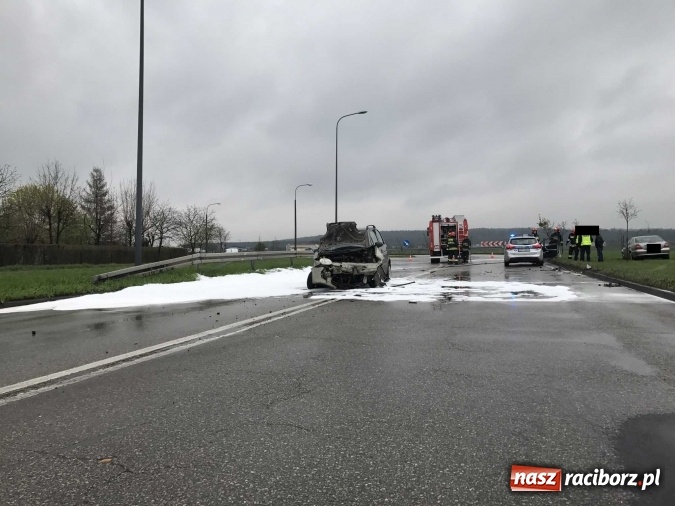 Zdjęcie w galerii na portalu naszraciborz.pl: Matiz wjechał w mercedesa na Piaskowej wiadomości z regionu