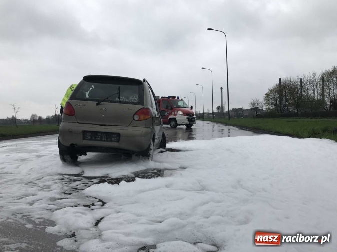 Zdjęcie w galerii na portalu naszraciborz.pl: Matiz wjechał w mercedesa na Piaskowej wiadomości z regionu