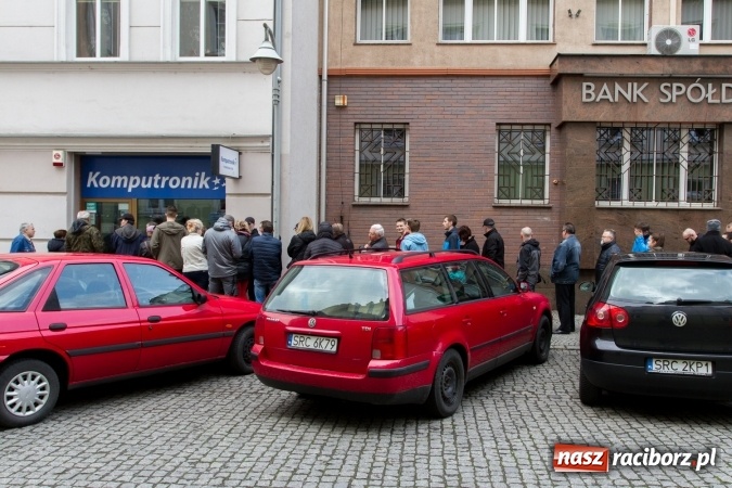 Zdjęcie w galerii na portalu naszraciborz.pl: Wielkie otwarcie salonu KOMPUTRONIK w Raciborzu przy Bankowej wiadomości z regionu