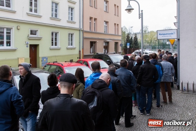 Zdjęcie w galerii na portalu naszraciborz.pl: Wielkie otwarcie salonu KOMPUTRONIK w Raciborzu przy Bankowej wiadomości z regionu
