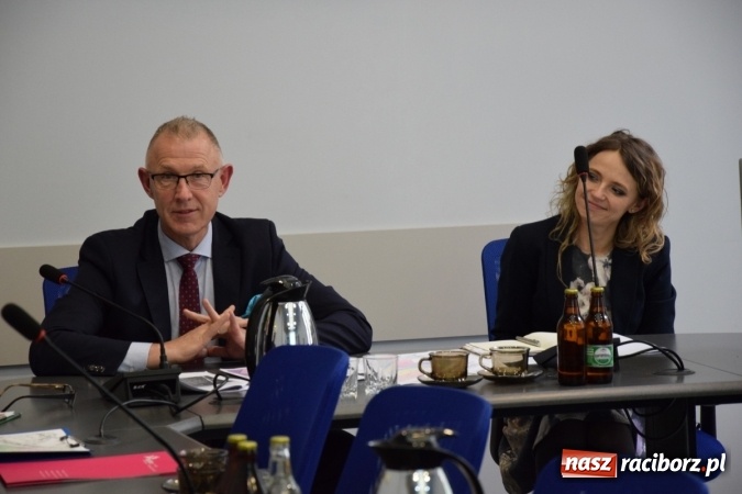 Zdjęcie w galerii na portalu naszraciborz.pl: Prezydent spotkał się z inwestorami terenu przy ul. Bartka Lasoty wiadomości z regionu