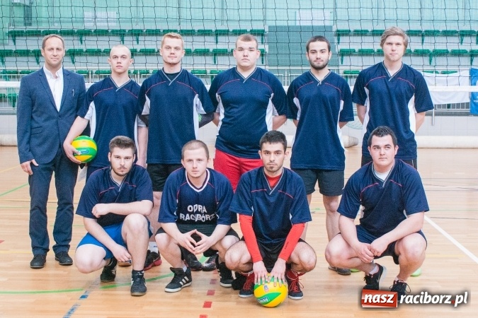 Zdjęcie w galerii na portalu naszraciborz.pl: Trwają zmagania w Mistrzostwach Polski Niesłyszących w Piłce Siatkowej Mężczyzn do lat 22 wiadomości z regionu