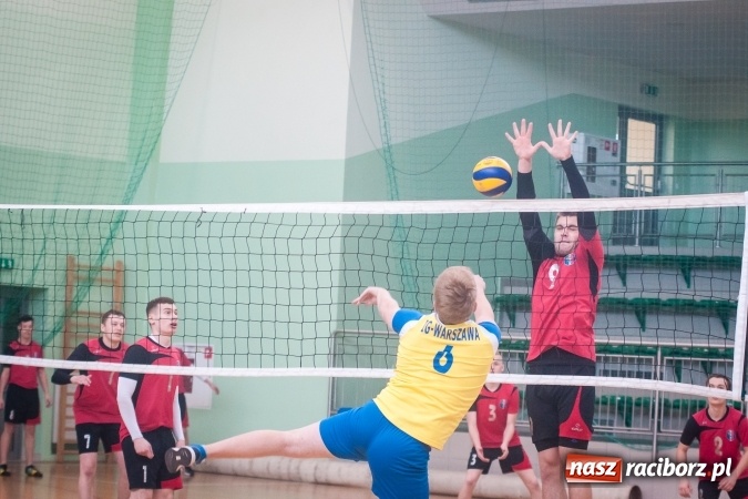 Zdjęcie w galerii na portalu naszraciborz.pl: Trwają zmagania w Mistrzostwach Polski Niesłyszących w Piłce Siatkowej Mężczyzn do lat 22 wiadomości z regionu