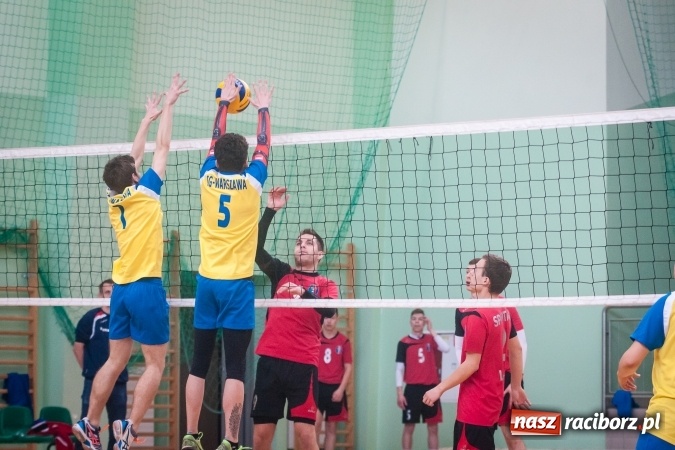 Zdjęcie w galerii na portalu naszraciborz.pl: Trwają zmagania w Mistrzostwach Polski Niesłyszących w Piłce Siatkowej Mężczyzn do lat 22 wiadomości z regionu