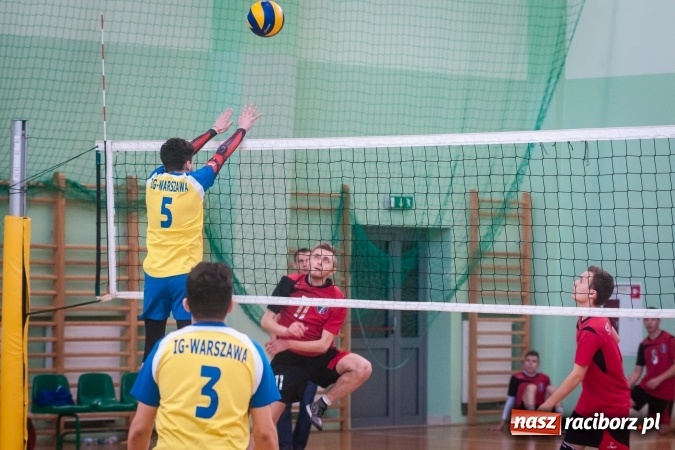 Zdjęcie w galerii na portalu naszraciborz.pl: Trwają zmagania w Mistrzostwach Polski Niesłyszących w Piłce Siatkowej Mężczyzn do lat 22 wiadomości z regionu