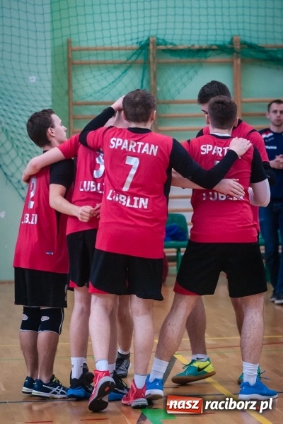 Zdjęcie w galerii na portalu naszraciborz.pl: Trwają zmagania w Mistrzostwach Polski Niesłyszących w Piłce Siatkowej Mężczyzn do lat 22 wiadomości z regionu