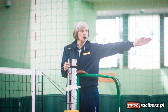 Zdjęcie w galerii na portalu naszraciborz.pl: Trwają zmagania w Mistrzostwach Polski Niesłyszących w Piłce Siatkowej Mężczyzn do lat 22 wiadomości z regionu