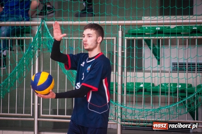 Zdjęcie w galerii na portalu naszraciborz.pl: Trwają zmagania w Mistrzostwach Polski Niesłyszących w Piłce Siatkowej Mężczyzn do lat 22 wiadomości z regionu