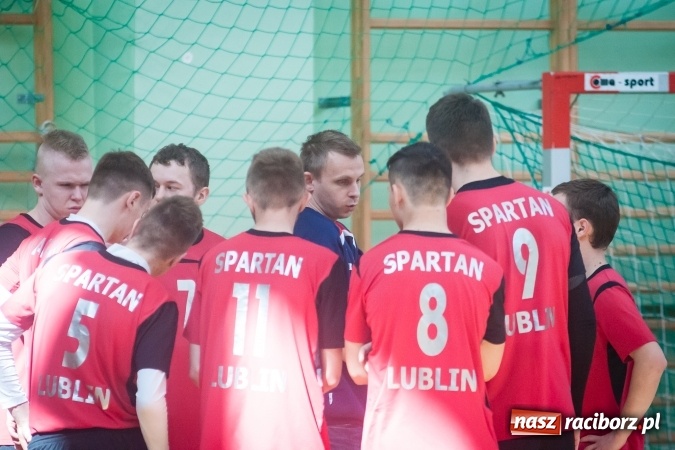 Zdjęcie w galerii na portalu naszraciborz.pl: Trwają zmagania w Mistrzostwach Polski Niesłyszących w Piłce Siatkowej Mężczyzn do lat 22 wiadomości z regionu