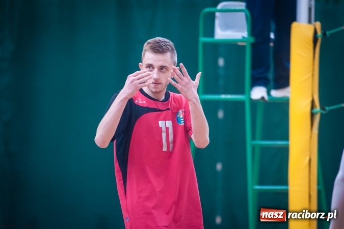 Zdjęcie w galerii na portalu naszraciborz.pl: Trwają zmagania w Mistrzostwach Polski Niesłyszących w Piłce Siatkowej Mężczyzn do lat 22 wiadomości z regionu