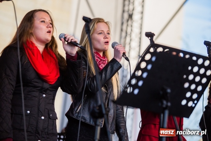 Zdjęcie w galerii na portalu naszraciborz.pl: Występy artystyczne podczas jarmarku wielkanocnego wiadomości z regionu
