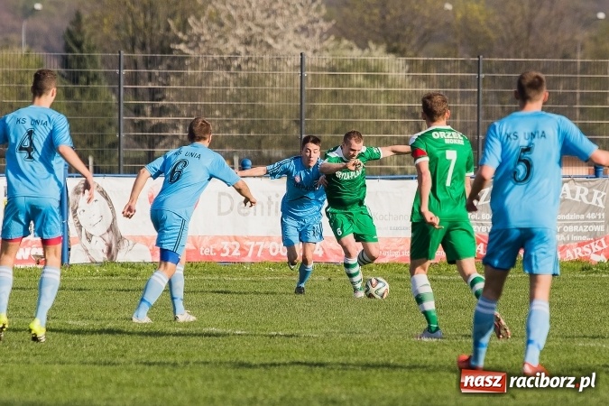 Zdjęcie w galerii na portalu naszraciborz.pl: IV liga: Mateusz Kocot show przy Srebrnej  wiadomości z regionu
