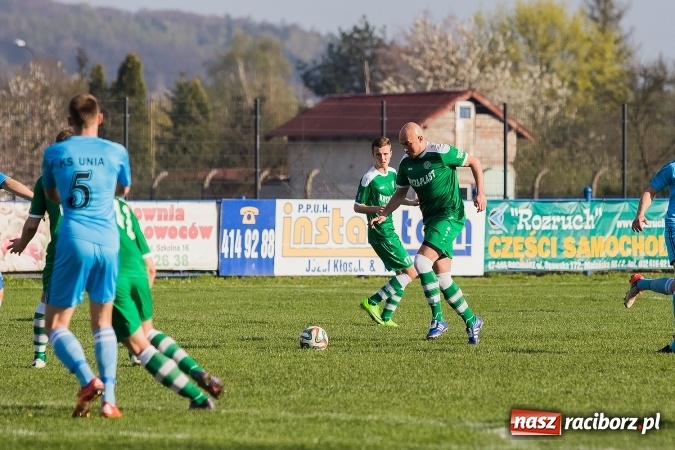 Zdjęcie w galerii na portalu naszraciborz.pl: IV liga: Mateusz Kocot show przy Srebrnej  wiadomości z regionu