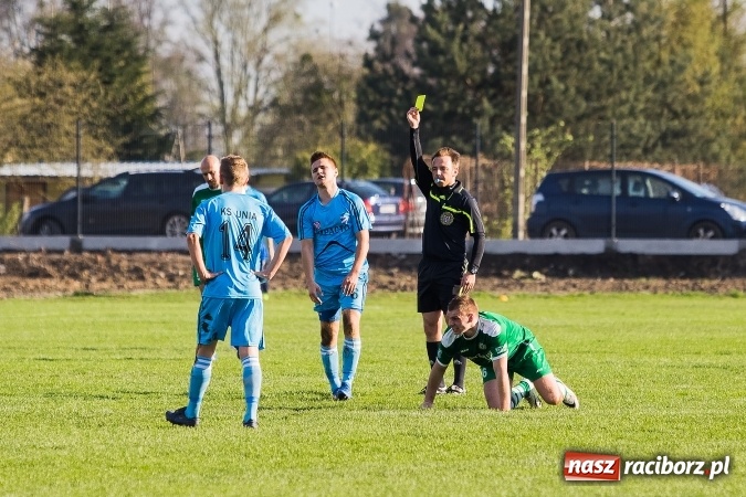 Zdjęcie w galerii na portalu naszraciborz.pl: IV liga: Mateusz Kocot show przy Srebrnej  wiadomości z regionu