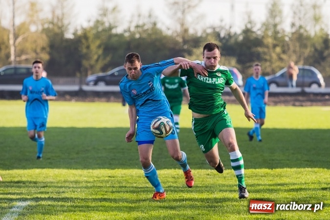 Zdjęcie w galerii na portalu naszraciborz.pl: IV liga: Mateusz Kocot show przy Srebrnej  wiadomości z regionu