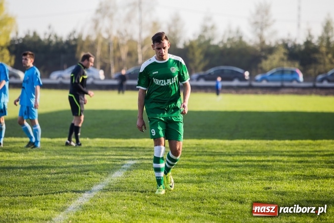 Zdjęcie w galerii na portalu naszraciborz.pl: IV liga: Mateusz Kocot show przy Srebrnej  wiadomości z regionu