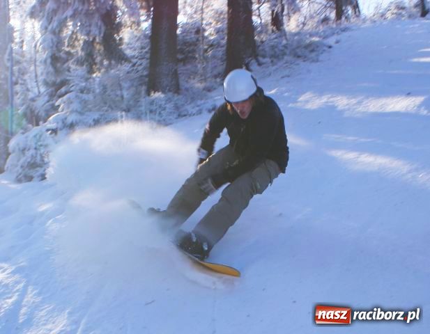 Zdjęcie w galerii na portalu naszraciborz.pl: Białe szaleństwo w Zieleńcu wiadomości z regionu