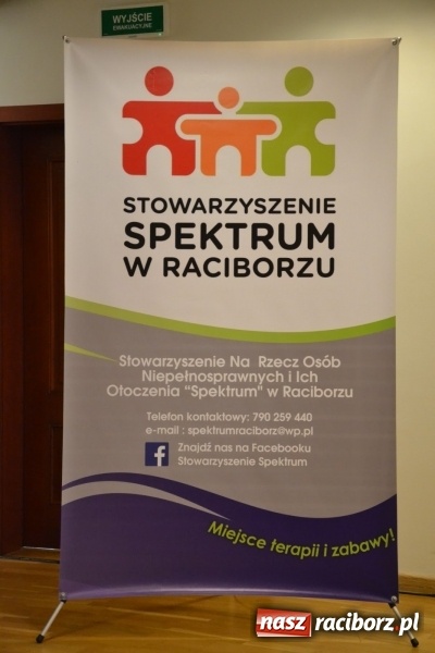 Zdjęcie w galerii na portalu naszraciborz.pl: Dziecko z autyzmem – współczesne metody terapii. Konferencja na Zamku Piastowskim  wiadomości z regionu
