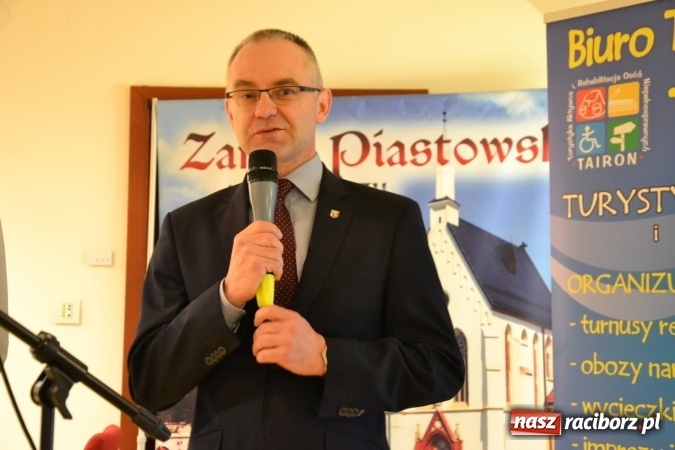 Zdjęcie w galerii na portalu naszraciborz.pl: Dziecko z autyzmem – współczesne metody terapii. Konferencja na Zamku Piastowskim  wiadomości z regionu