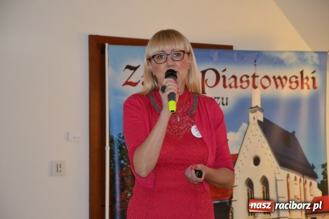 Zdjęcie w galerii na portalu naszraciborz.pl: Dziecko z autyzmem – współczesne metody terapii. Konferencja na Zamku Piastowskim  wiadomości z regionu